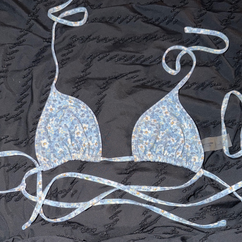 A&F bikini top